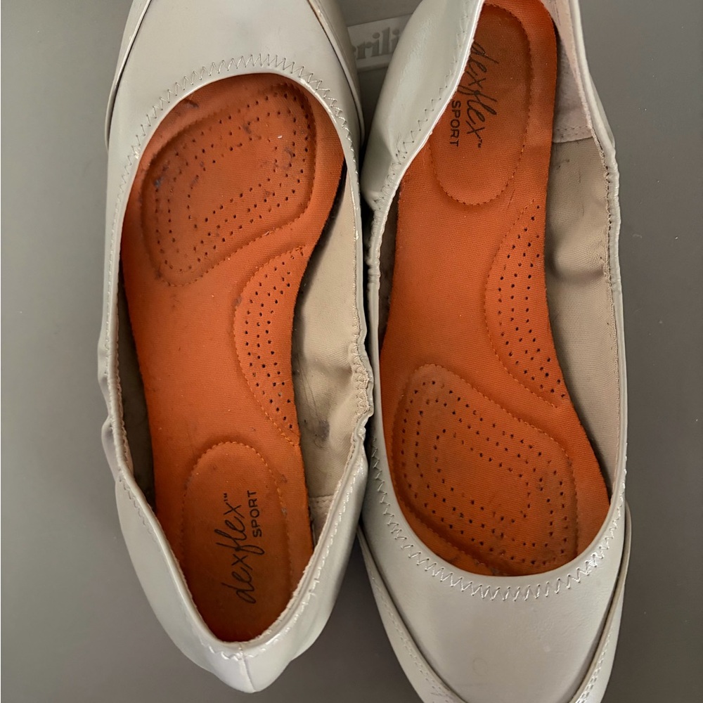 dexflex comfort White Slip-On Flats with Orange Insoles
